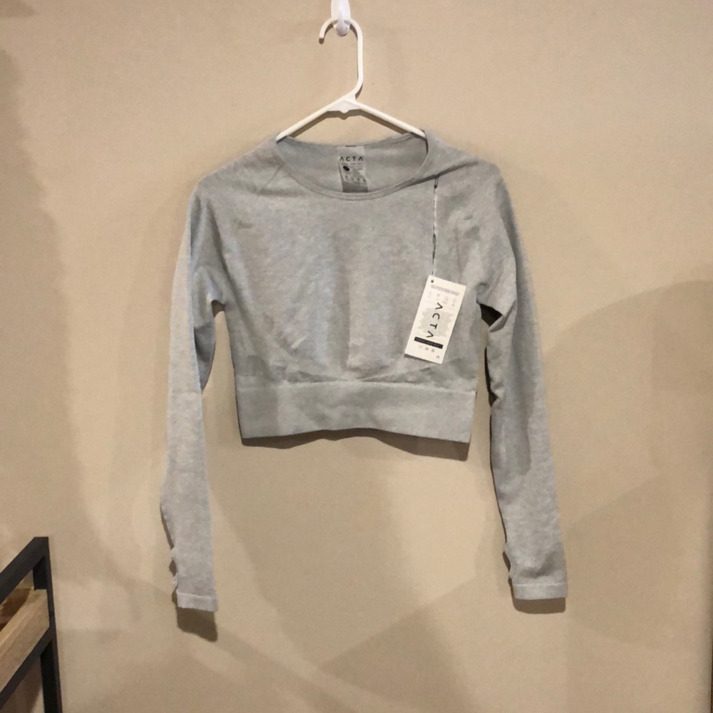 Long Sleeve Athletic Crop